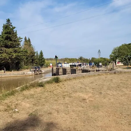 캠프장 Camping Des Septs Fonts *